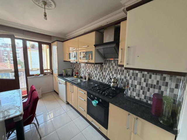ÇARŞI VE ZÜBEYDE HANIM BULVAR YAKIN FUL EŞYALI 3+1 KİRALIK DAİRE