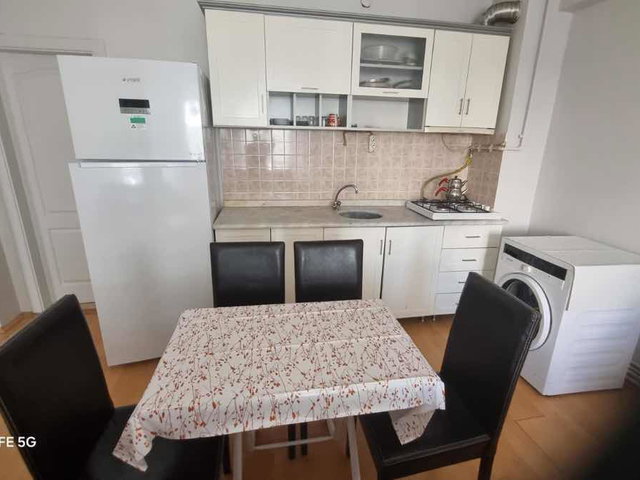 KIRMIZITOPRAK/ ATATÜRK CAD.YANI FUL EŞYALI 1+1 SATILIK DAİRE