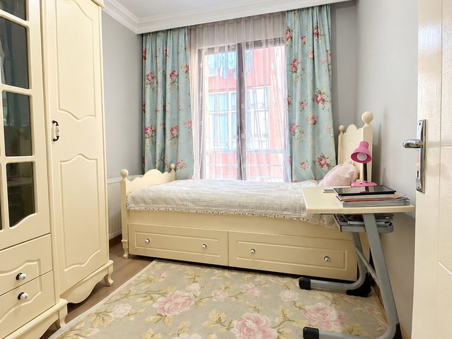 GÜNGÖREN MERKEZ MAH.’DE EN ÜST KAT 3+2 DUBLEKS | 160 M² NET | BÜYÜK BALKON