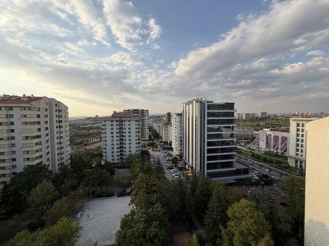 ÇANKAYA SÖĞÜTÖZÜ SİTESİNDE SATILIK 3+1 YAPILI DAİRE