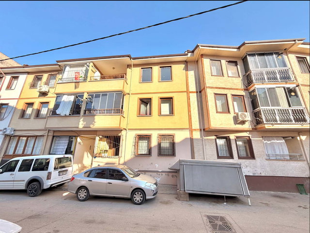 REMAX BEYAZ | GÜRSU İSTİKLAL MAHALLESİN'DE 3+1 DAİRE