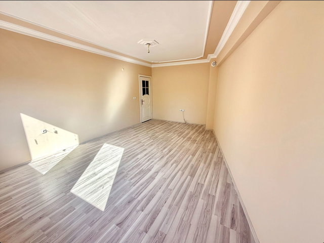 REMAX BEYAZ | GÜRSU İSTİKLAL MAHALLESİN'DE 3+1 DAİRE