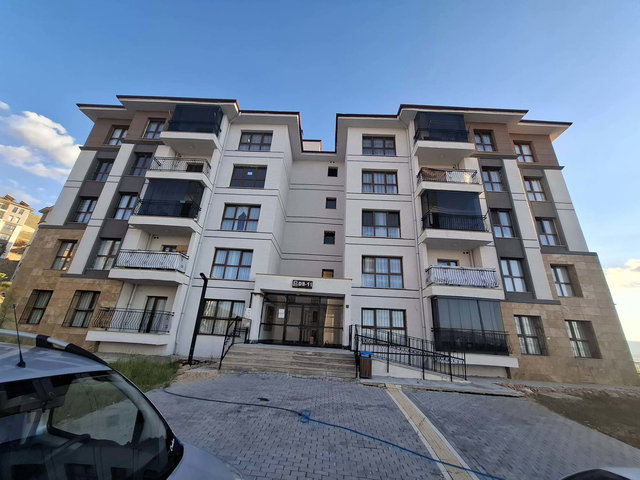 RE/MAX DEĞIŞIMDEN SARIÇUBUK TOKILERDE SATILIK ARA KAT MUHTEŞEM DAIRE