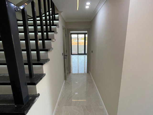 3+1 MÜSTAKIL BAHÇELI • ADA MUTFAKLI • SIFIR DUBLEKS VILLA