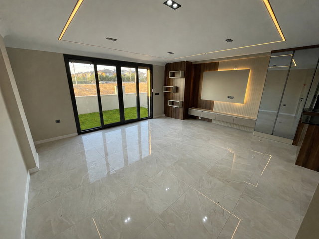 3+1 MÜSTAKIL BAHÇELI • ADA MUTFAKLI • SIFIR DUBLEKS VILLA