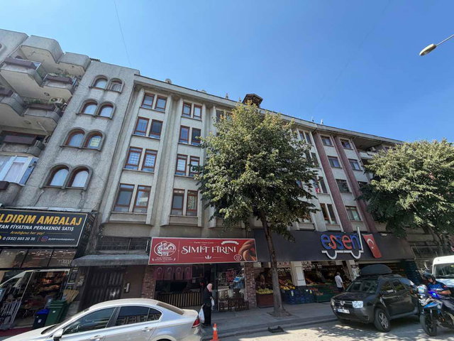 RE/MAX HÜR'DEN YENI CAMIDE 3+1 130 M2 SATILIK DAIRE