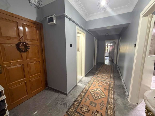 RE/MAX HÜR'DEN YENI CAMIDE 3+1 130 M2 SATILIK DAIRE
