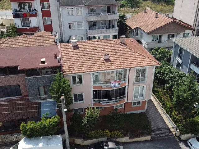 RE/MAX MOTTO BEŞKÖPRÜ'DE BAKIMLI 3+1 FIRSAT DAİRE!