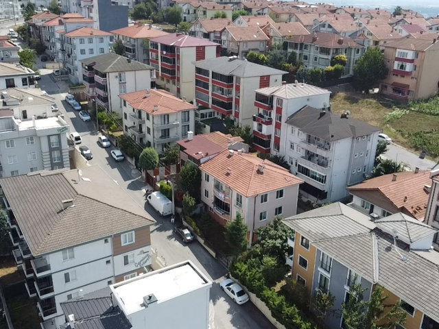RE/MAX MOTTO BEŞKÖPRÜ'DE BAKIMLI 3+1 FIRSAT DAİRE!
