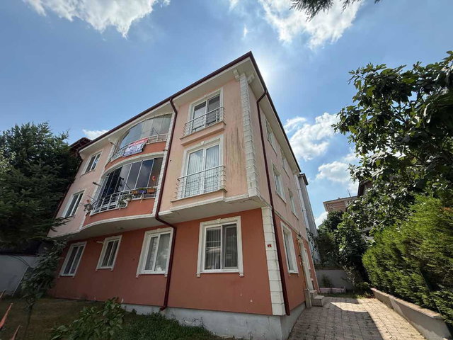 RE/MAX MOTTO BEŞKÖPRÜ'DE BAKIMLI 3+1 FIRSAT DAİRE!