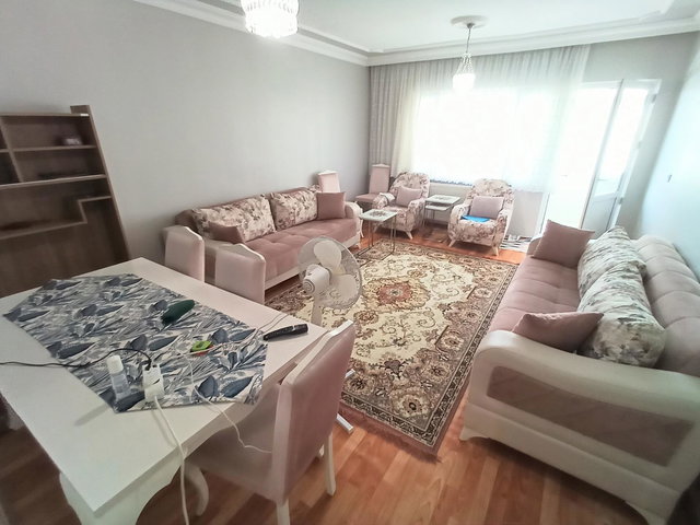 ÇAYIROVA AKSE MH ÇAĞDAŞKENT SITESI'NDE 3+1 EŞYALI KIRALIK DAIRE!