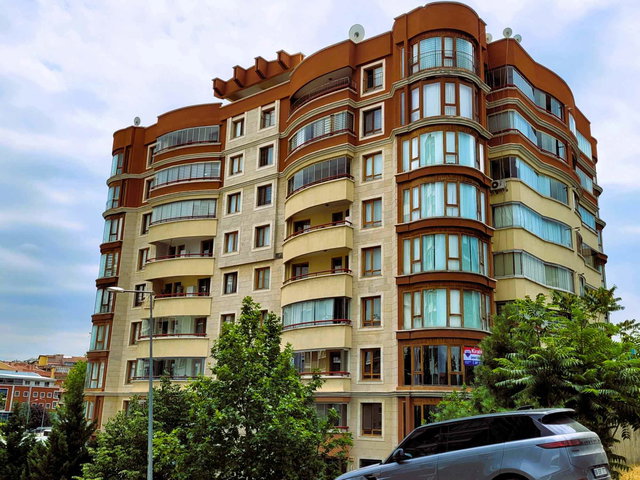 ÖVEÇLER 1238.CADDEDE 4,5 + 1 BAKIMLI SİTE DAİRESİ
