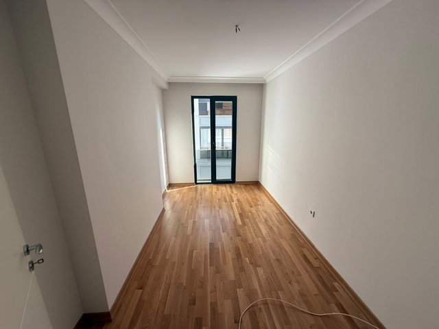 ACİBADEM CADDESINDE CADDE UZERİNDE BİNADA 3+1 KİRALIK DAİRE