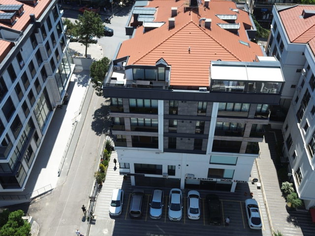 ACİBADEMİN EN GÜZEL KONUMUNDA SATILIK 3+1 DAİRE