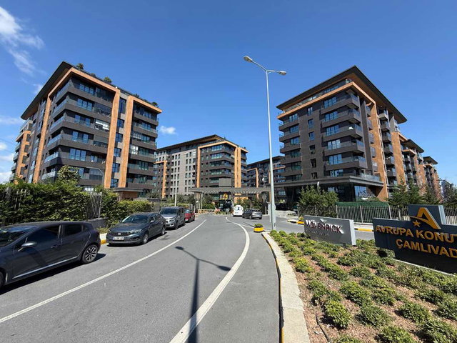 RE/MAX MASA AVRUPA KONUTLARI ÇAMLIVADİ’DE 74M2 NET 2+1 SATILIK