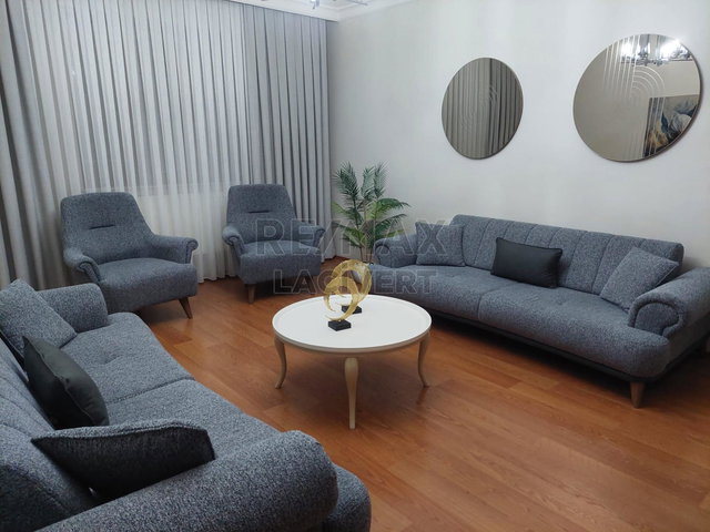 RE/MAX LACİVERT'TEN ŞEHİR HASTANESİ YAKININDA KİRALIK 2+1 DAİRE