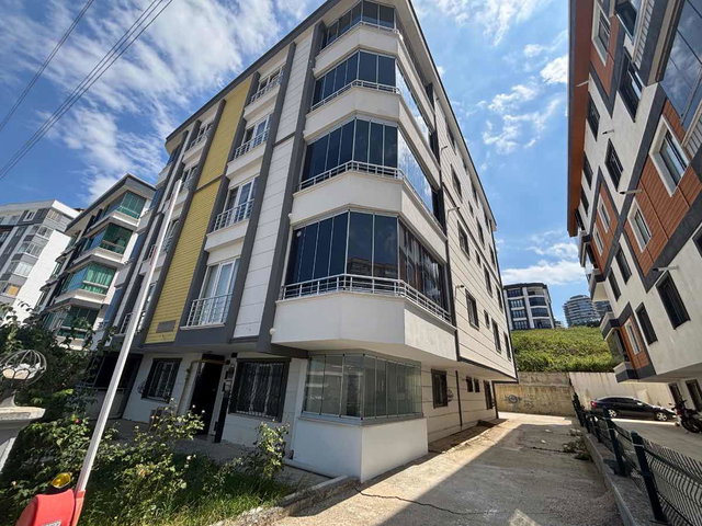 DOĞA KOLEJİ YANINDA SAKİN KONUMDA BALKONLU GENİŞ KULLANIŞLI 2+1 KİRALIK DAİRE