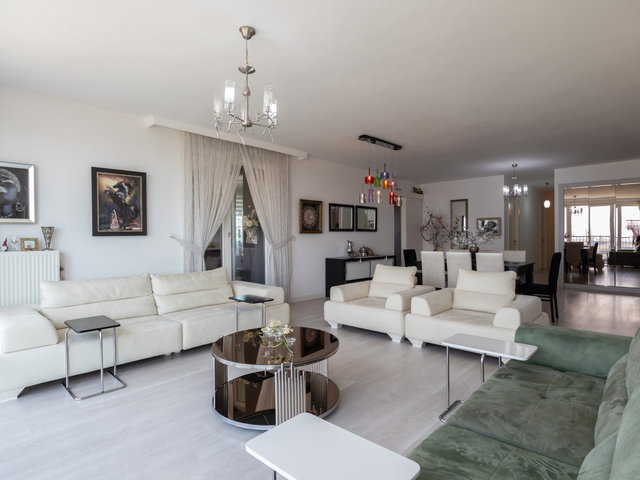 INCEK ATASAYANLAR 4 SITESINDE ANKARA MANZARALI 4.5+1 260 M2 DAIRE