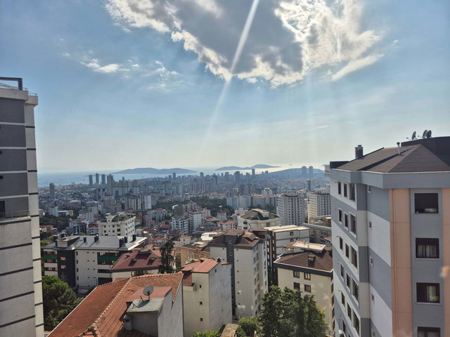 YAKACIK DENİZ VE ŞEHİR MANZARALI 3+1 SATILIK DAİRE