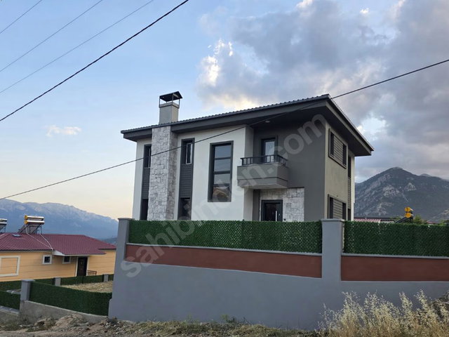 ADANA POZANTI'DA SIFIR, OTURUMA HAZIR, BAHÇELI MÜSTAKIL VILLA