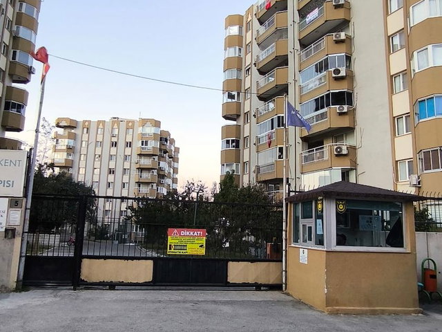 EGEKENT METROKENT SİTESİ’NDE
İÇİ TADİLATLI, FERAH 3+1 SATILIK DAİRE
