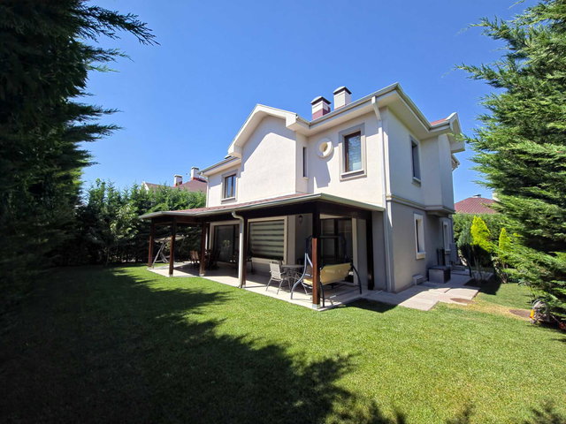 ALACAATLI ADAPARK'TA 4+2 MÜSTAKIL VILLA, 280M², 600M² BAHÇE