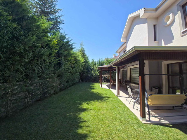 ALACAATLI ADAPARK'TA 4+2 MÜSTAKIL VILLA, 280M², 600M² BAHÇE