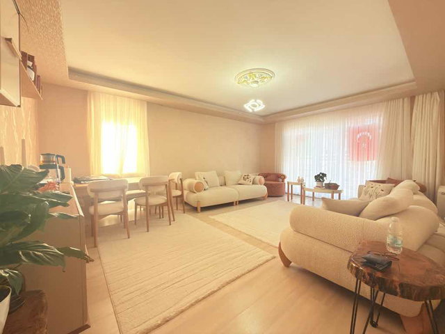 KARAKEÇİLİ CAD ÜZERİ TOPLU TAŞIMA ÜZERİNDE 3+1 130 M2 FULL YAPILI KÖK TAPU
