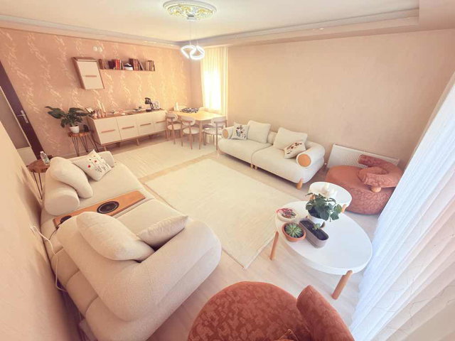 KARAKEÇİLİ CAD ÜZERİ TOPLU TAŞIMA ÜZERİNDE 3+1 130 M2 FULL YAPILI KÖK TAPU
