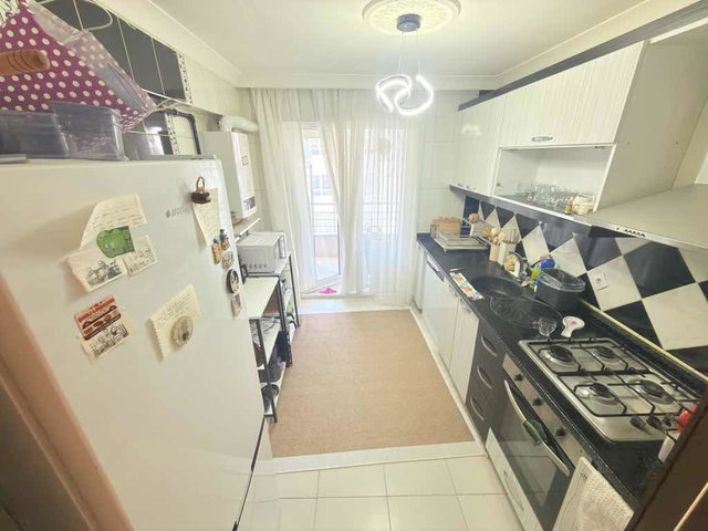 KARAKEÇİLİ CAD ÜZERİ TOPLU TAŞIMA ÜZERİNDE 3+1 130 M2 FULL YAPILI KÖK TAPU