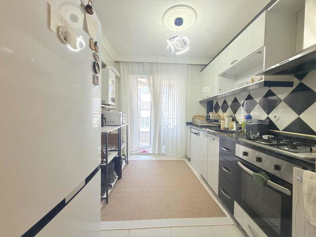 KARAKEÇİLİ CAD ÜZERİ TOPLU TAŞIMA ÜZERİNDE 3+1 130 M2 FULL YAPILI KÖK TAPU