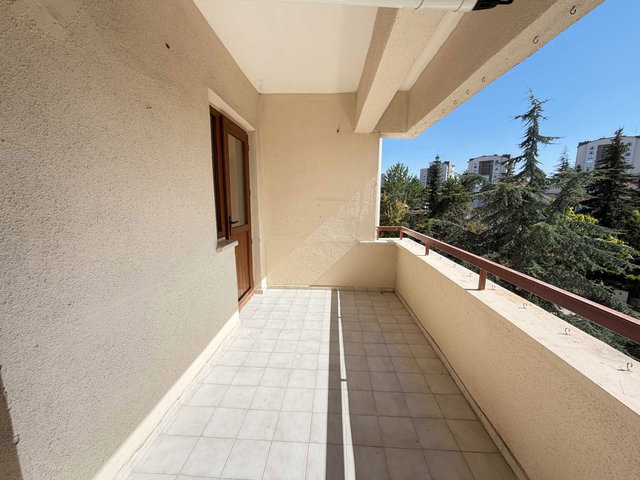 ÇAYYOLU'NUN MERKEZİ KONUMUNDA SİTE İÇİ ARA KAT 3+1 KİRALIK DAİRE