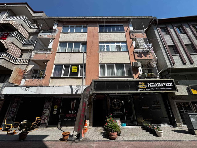 ÇARK CADDESİ ARKASINDA • MERKEZİ KONUMDA • SATILIK 3+1 DAİRE