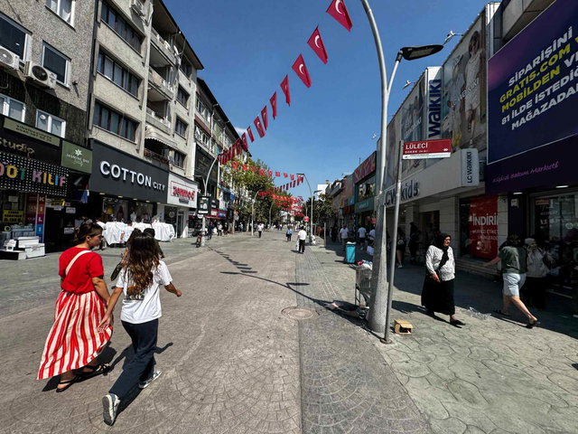 ÇARK CADDESİ ARKASINDA • MERKEZİ KONUMDA • SATILIK 3+1 DAİRE