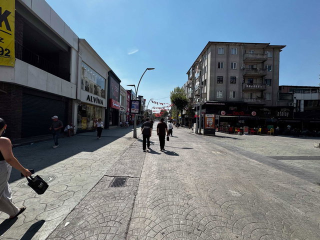 ÇARK CADDESİ ARKASINDA • MERKEZİ KONUMDA • SATILIK 3+1 DAİRE
