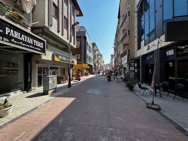 ÇARK CADDESİ ARKASINDA • MERKEZİ KONUMDA • SATILIK 3+1 DAİRE