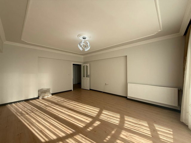 REMAX İLKE'DEN YILDIZKENT'TE 3+1 SATILIK DAİRE