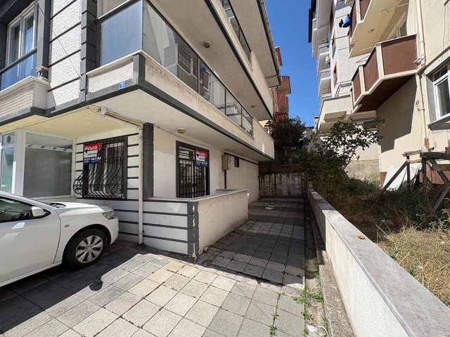 ÇAYIROVA,CUMARTESİ PAZARI KARŞISINDA 2+1 SATILIK DAİRE