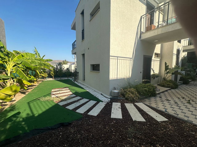BODRUM BARDAKÇI DA KİRALIK  1+1 BAHÇE KATI  DAİRE