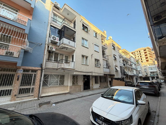 34 MANSUROĞLU MAHALLESINDE  2+1 SATILIK DAIRE