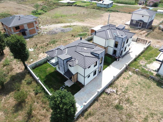 REMAX METROPOLITAN'DAN HENDEK'TE LÜKS VILLA!!