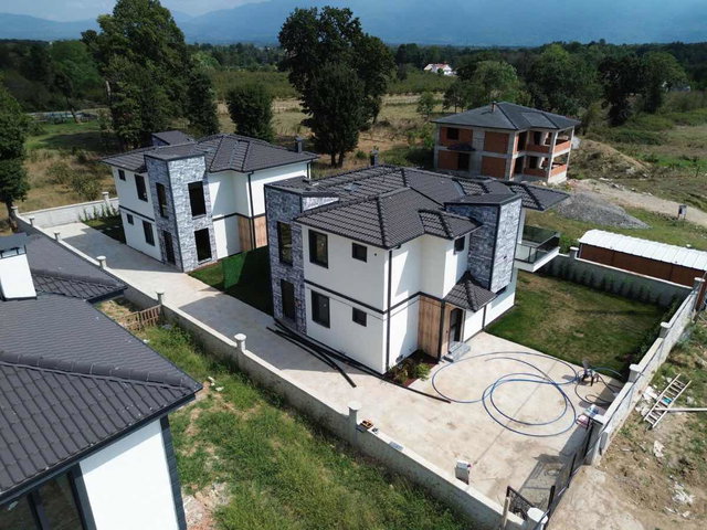 REMAX METROPOLITAN'DAN HENDEK'TE LÜKS VILLA!!