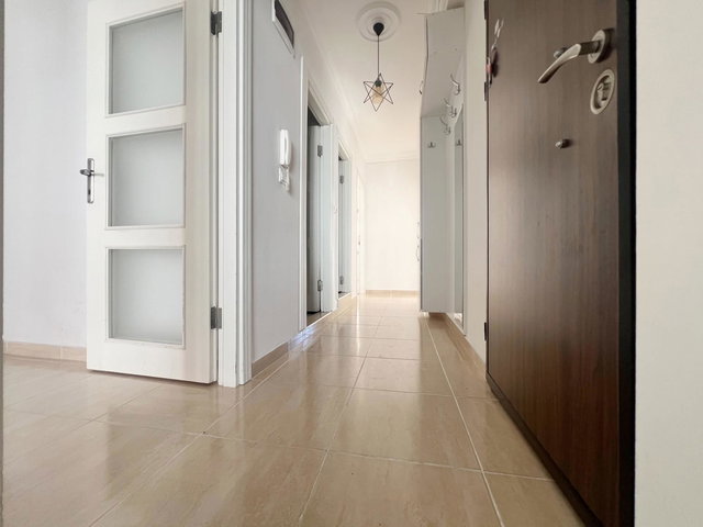 ÇEKMEKÖY METROYA YÜRÜME MESAFESİNDE İSKÂNLI • ARA KAT • NET 71 M² • BOŞ 2+1 DAİRE