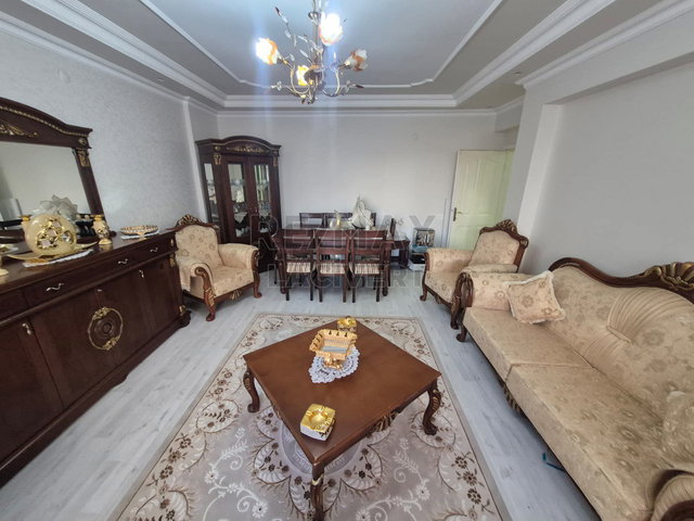 RE/MAX LACİVERT'TEN YILDIZKENT'TE SATILIK 3+1 DAİRE