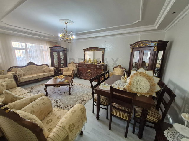 RE/MAX LACİVERT'TEN YILDIZKENT'TE SATILIK 3+1 DAİRE