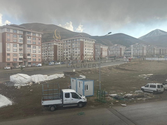 RE/MAX LACİVERT'TEN TOROL İNŞAAT'TA SATILIK 3+1 DAİRE