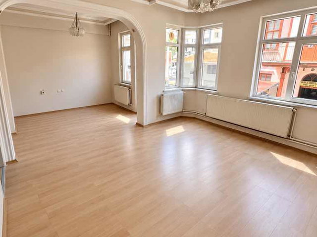 SAMSUN ULUGAZİ 125 M² BRÜT 2+1, BALKONLU, DOĞALGAZ KOMBİLİ KİRALIK DAİRE