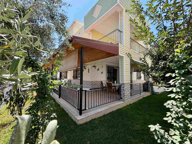 KUŞADASI GÜZELÇAMLI’DA SATILIK MÜSTAKİL 5+1 VİLLA