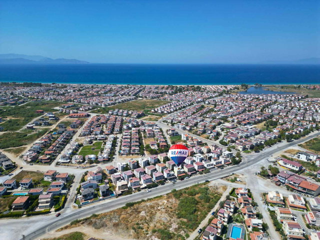 KUŞADASI GÜZELÇAMLI’DA SATILIK MÜSTAKİL 5+1 VİLLA