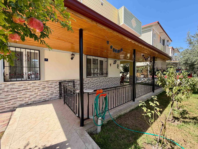 KUŞADASI GÜZELÇAMLI’DA SATILIK MÜSTAKİL 5+1 VİLLA